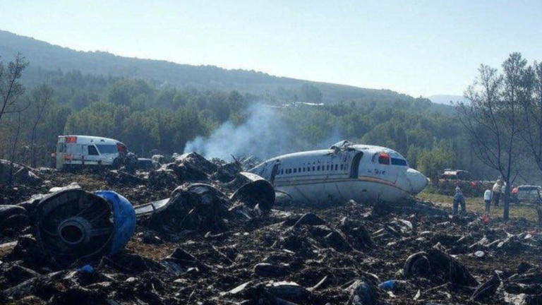 principal al menos dieciocho muertos al estrellarse una avioneta en sudan del sur