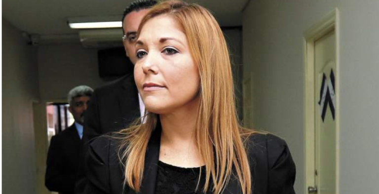 ANA PAOLA HALL LA TRIBUNA