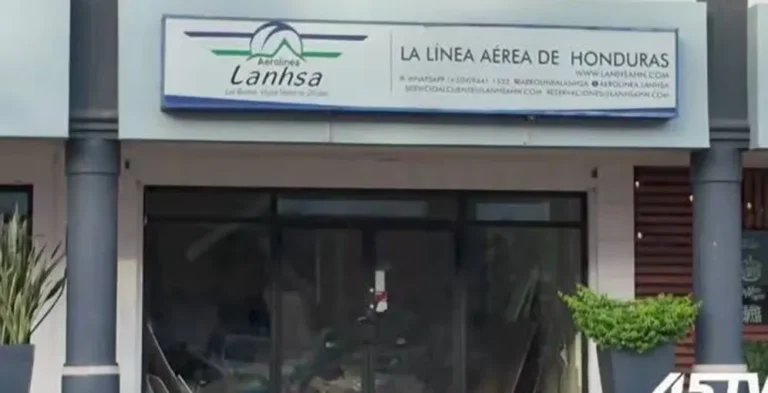 Aerolinea Lanhsa 1 copia