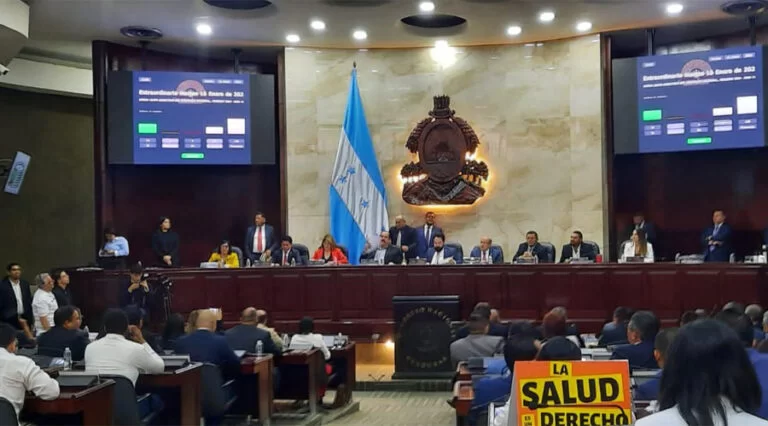 Diputado advierte que nuevos préstamos del Congreso aumentan presión sobre el Tesoro Nacional 1 CN 1601 768x426 1