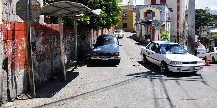 Extorsión criminal paraliza taxis en la Kennedy y colapsa transporte en la capital 1 PRIMERA PUNTO DE TAXIS