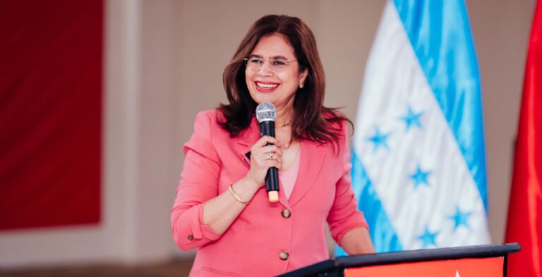 Rixi Moncada Rompe Récord y Se Declara la Candidata Más Votada en la Historia de las Elecciones Primarias de Honduras 15 Rixi Moncada Libre La Tribuna 1