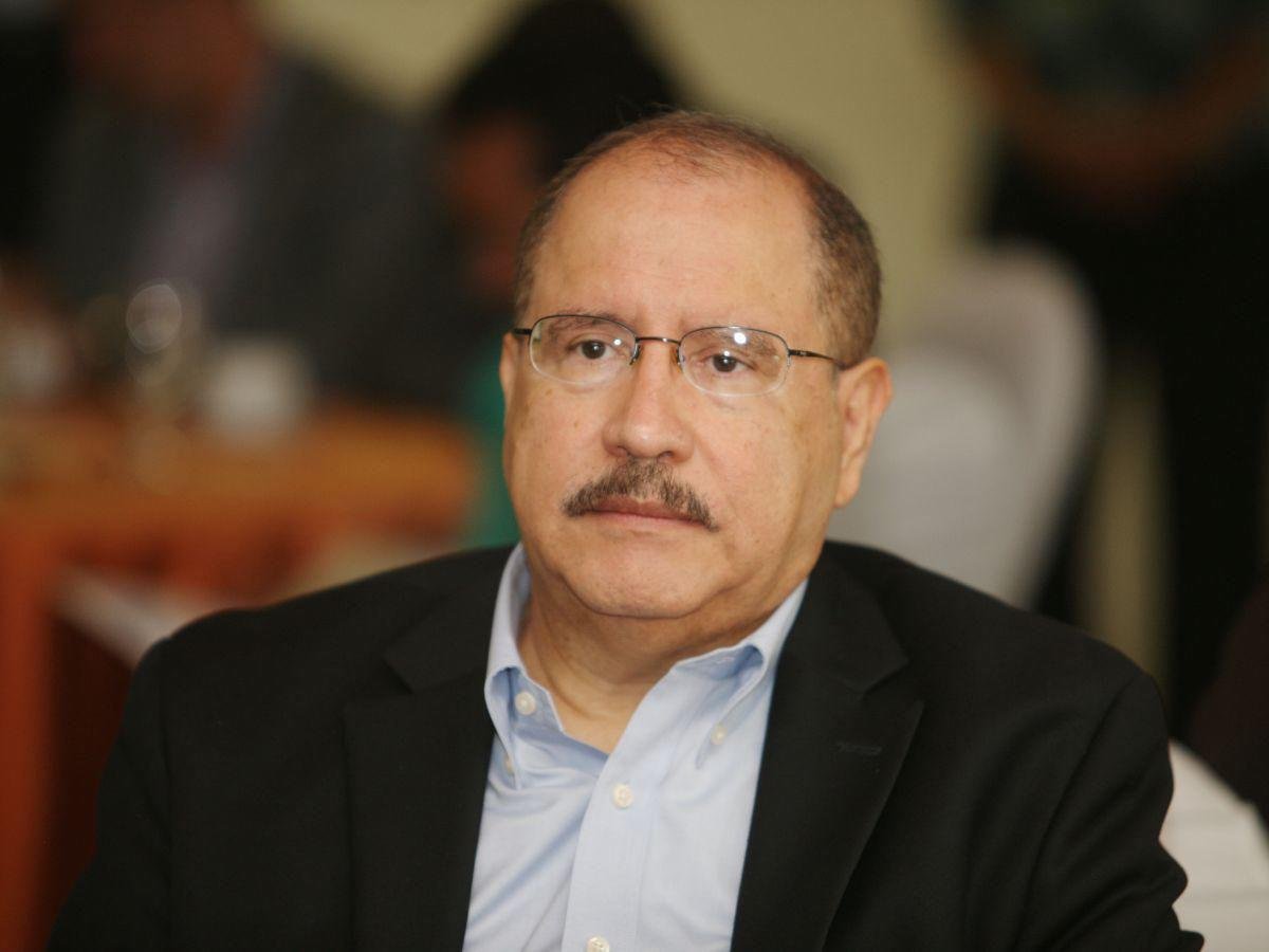 Hugo Noé Pino critica fuerte ausencia de diputados: solo 68 asistieron al Congreso 1 hugo noe pino 8328593 20240820213947