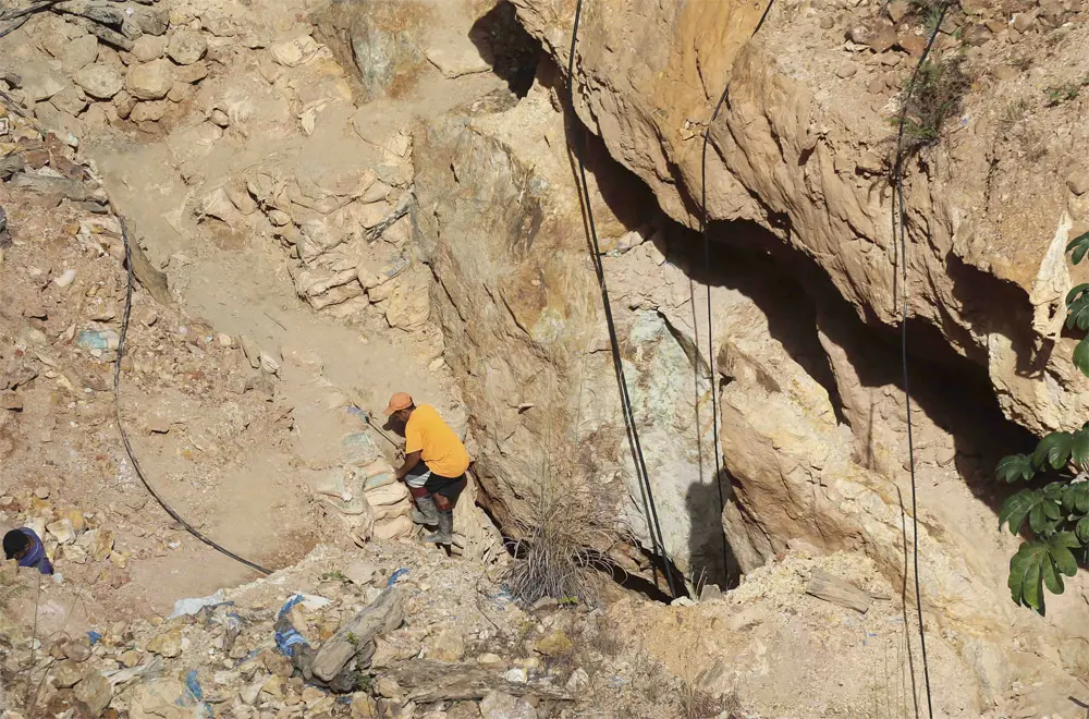 Minería ilegal amenaza la integridad de El Corpus, Choluteca: Comunidades denuncian daños ambientales y estructurales 1 mineria el corpus2.jpg