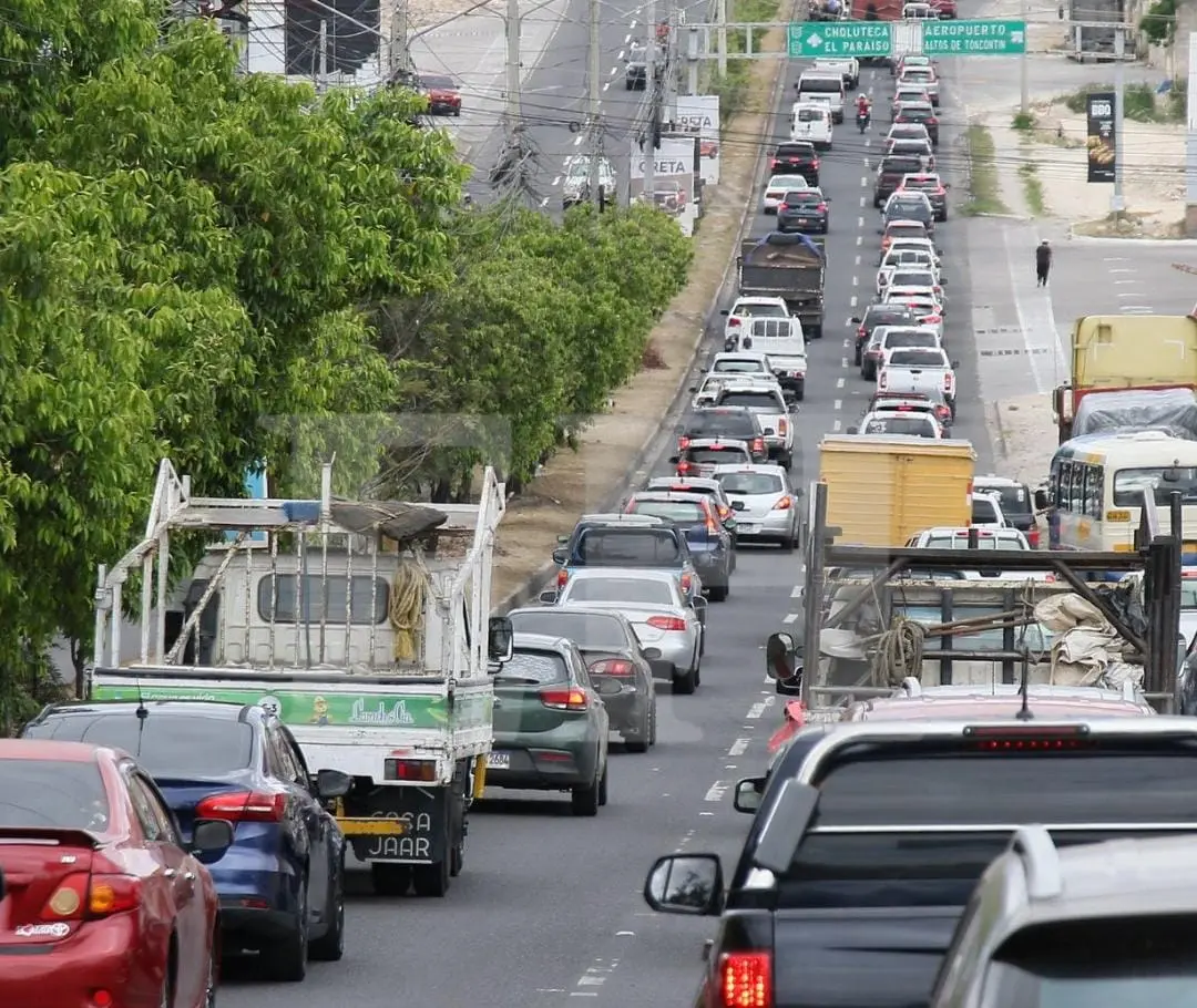 Viernes caótico en Tegucigalpa: tráfico colapsado y múltiples accidentes desde el amanecer 1 transito tegus.jpg 1