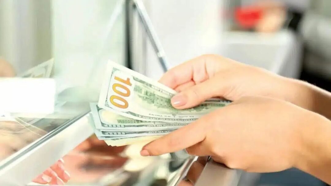 Economista advierte que nuevo arancel a remesas impactará con $373 millones en 2026 1 13