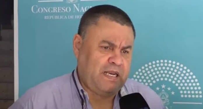 Carlos Umaña: “La recolección de datos biométricos por parte de CONATEL es ilegal y peligrosa” 1 Carlos Umana