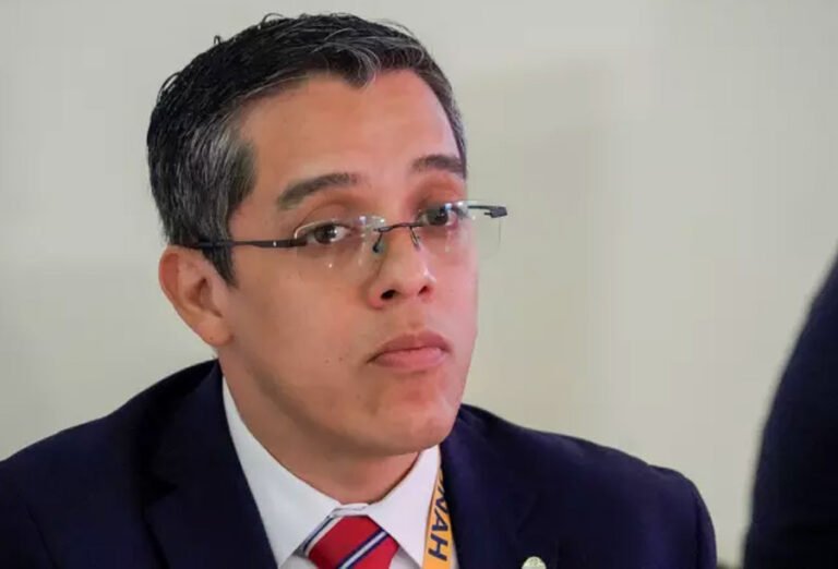 UNAH denuncia mora millonaria del Gobierno: Finanzas adeuda cerca de 1,500 millones de lempiras 3 Odir Fernandez UNAH 1