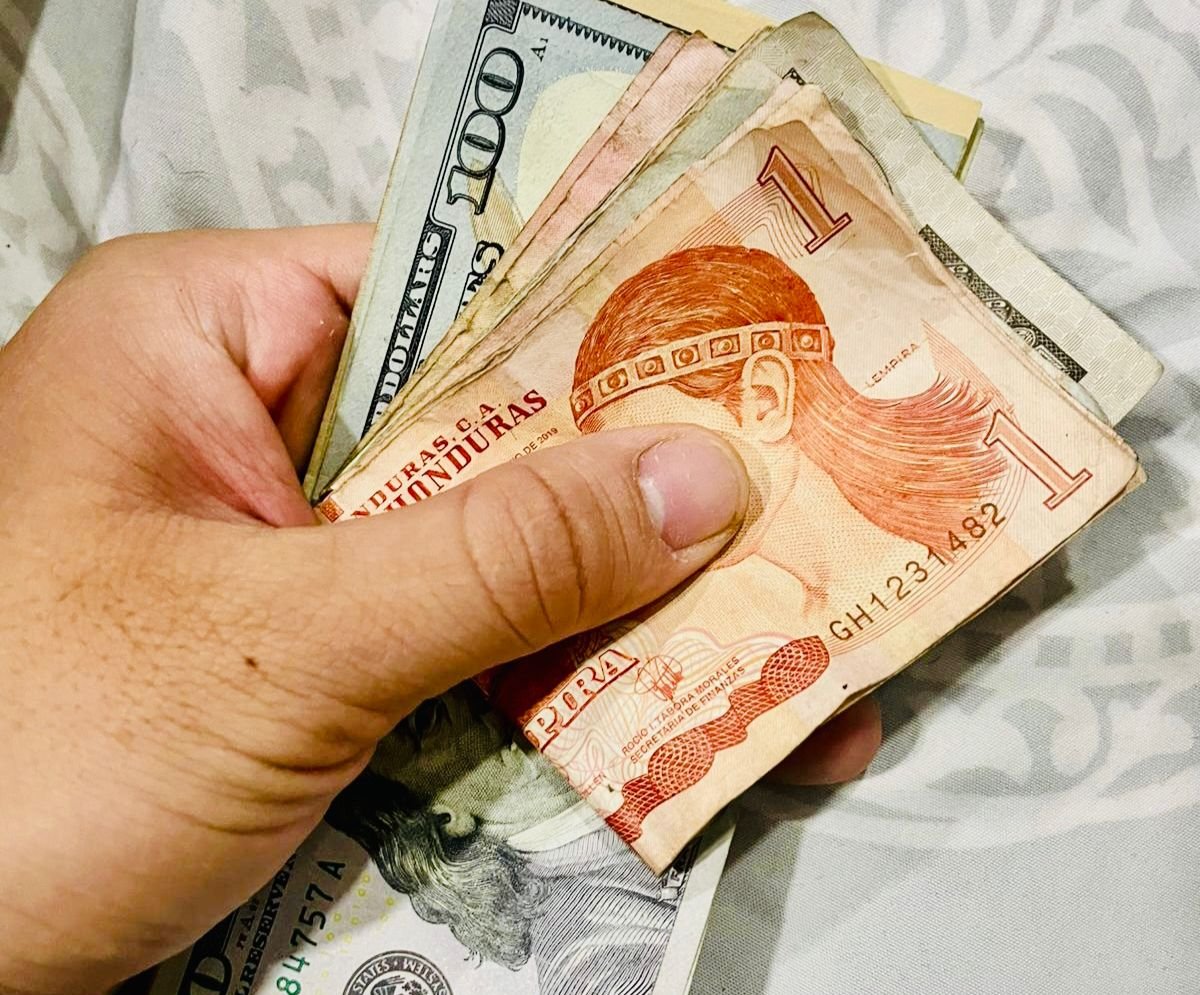 Lempira al borde de los 26 por dólar: economista alerta por efectos inflacionarios y decisiones del Gobierno 1 WhatsApp Image 2025 05 12 at 08.34.14