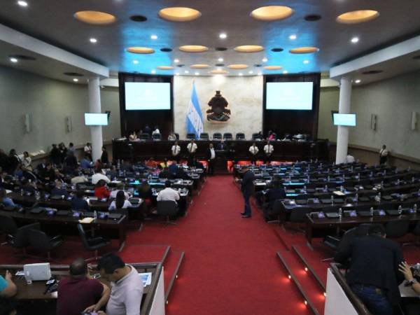 Congreso Nacional paralizado por disputa sobre préstamos de $190 millones con la CAF 1 cn 34 10899315 20250528214042