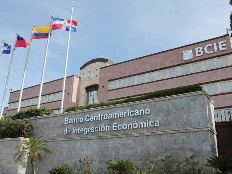 BCIE se consolida como pilar de desarrollo en Centroamérica 1 csm 30 9 15 d9a1ed94da