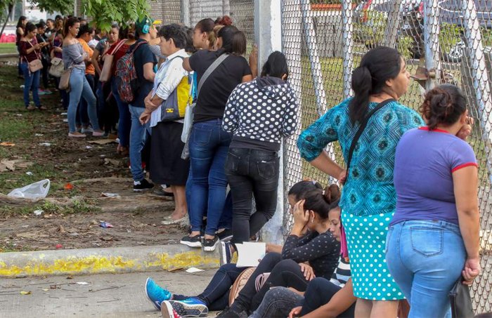 Crisis de empleo en Honduras: más de 250 mil personas sin trabajo ni ingresos 23 desempleo mujer 1