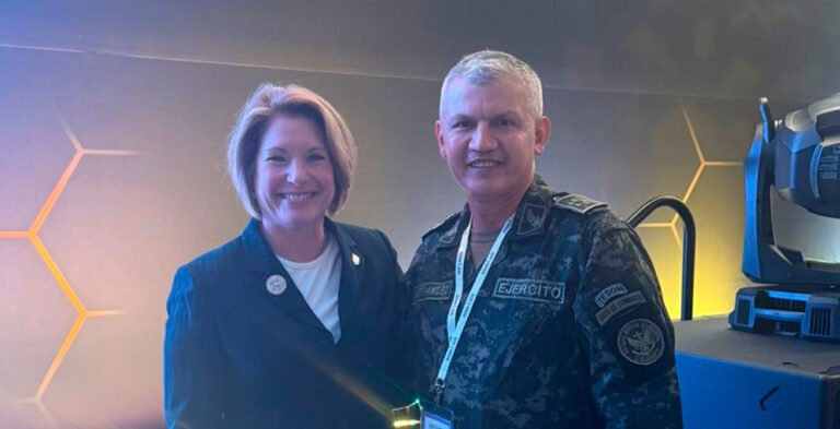General Roosevelt Hernández participa en cumbre global de líderes en defensa 1 jefe de fuerzas armadas presente en encuentro de lideres en materia de defensa a nivel mundial 1