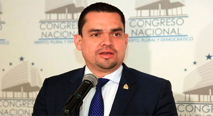 Tomás Zambrano acusa a Libre de politizar el Día del Trabajador y traicionar la causa sindical 1 tomas zambrano 1