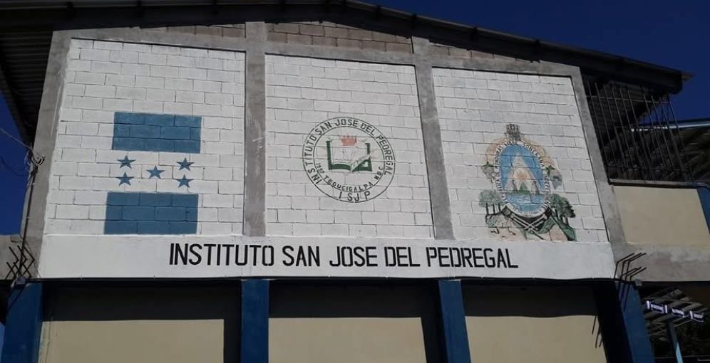 Estudiante Apuñalado por Compañera en Instituto del Pedregal Lucha por su Vida 1 Adolescente apunalado por companera en instituto del Pedregal
