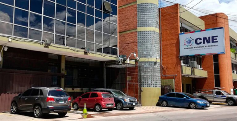 CNE oficializa pago anticipado de L. 85.6 millones por deuda política rumbo a elecciones de 2025 12 CNE 1 1