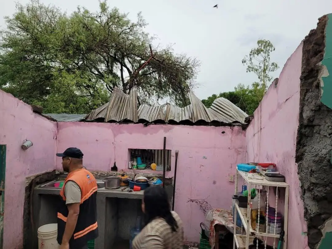Vientos huracanados golpean Comayagua y dejan caos: 14 heridos y decenas de viviendas dañadas 2 Casas comayagua.jpg