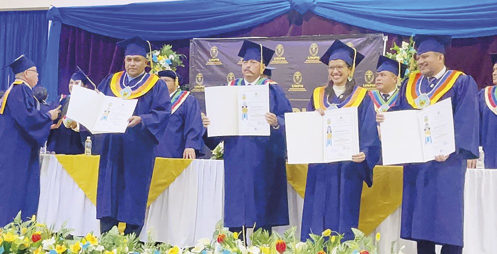 Universidad Nacional Policial gradúa a 53 nuevos másteres en áreas clave para la seguridad del país 1 GRADUA 1