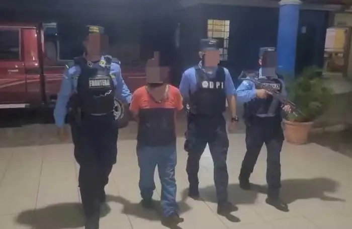 Capturan a guatemalteco con más de medio millón de lempiras ocultos en camión en Ocotepeque 1 GUATEMALTECO.jpg