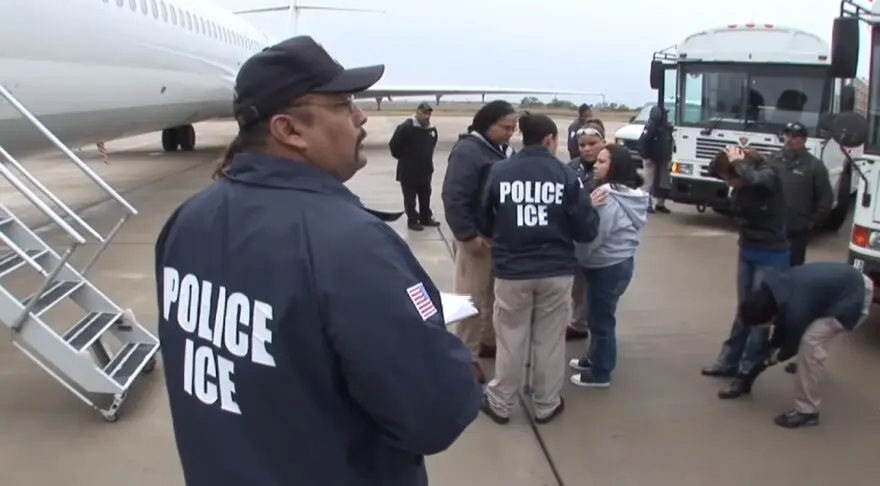 Detienen a padre e hijo hondureños tras cita en corte de Texas y crece el temor entre migrantes 1 ICE redadas.jpg