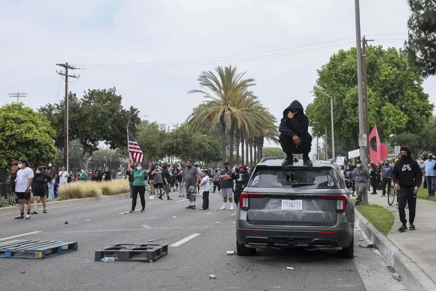 Periodista salvadoreño termina detenido tras cubrir protesta contra Trump e ICE en Georgia 1 Los Angeles protestas ICE 1.jpg