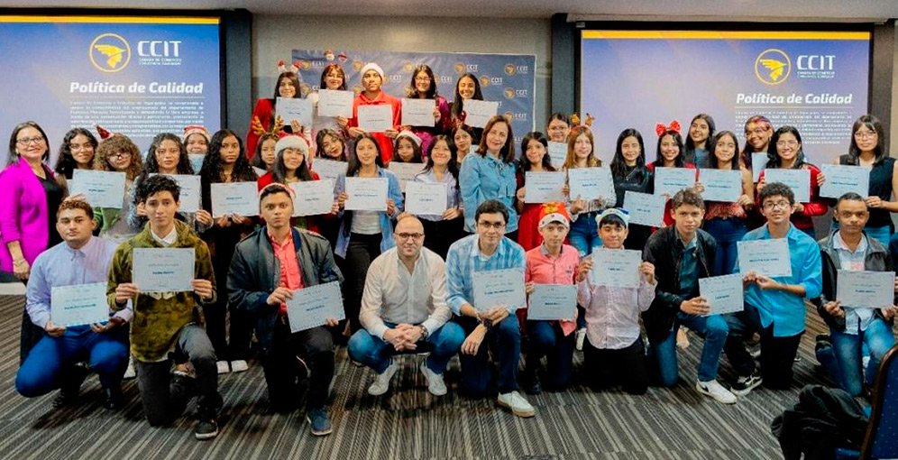 Programa Becarios Tutores de la CCIT celebra 41 años transformando vidas a través de la educación 1 PROGRAMA CCIT