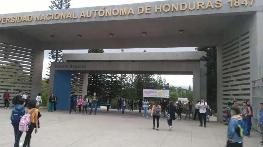UNAH desaparece del ranking QS 2026 de mejores universidades del mundo 1 UNAH.jpg