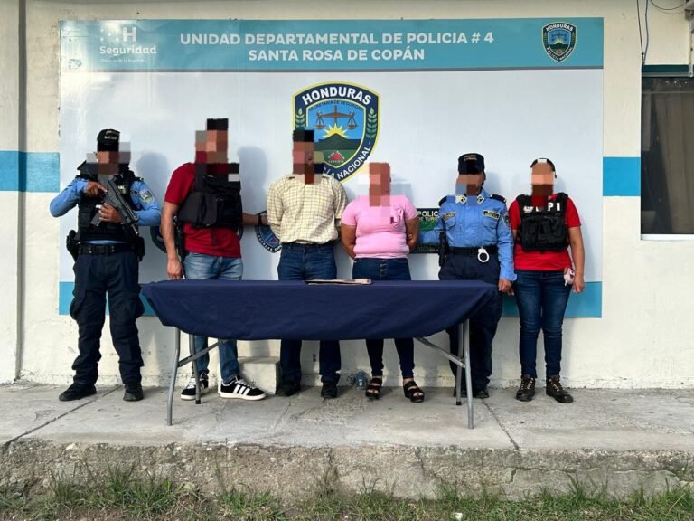 Detienen a madre por vender a su hija de 14 años a un sexagenario en Copán 24 WhatsApp Image 2025 06 15 at 12.47.04 PM