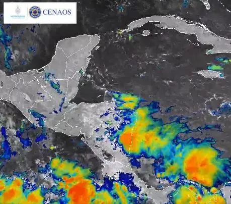 Onda de poca amplitud provoca lluvias y tormentas eléctricas en varias regiones del país 1 cenaos onda tropical.jpg