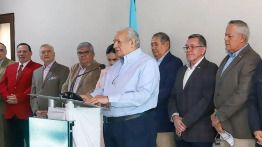 Libre se alista para marcha millonaria: denuncian que movilización costará más de 500 millones de lempiras 1 defensores de la democracia.jpg