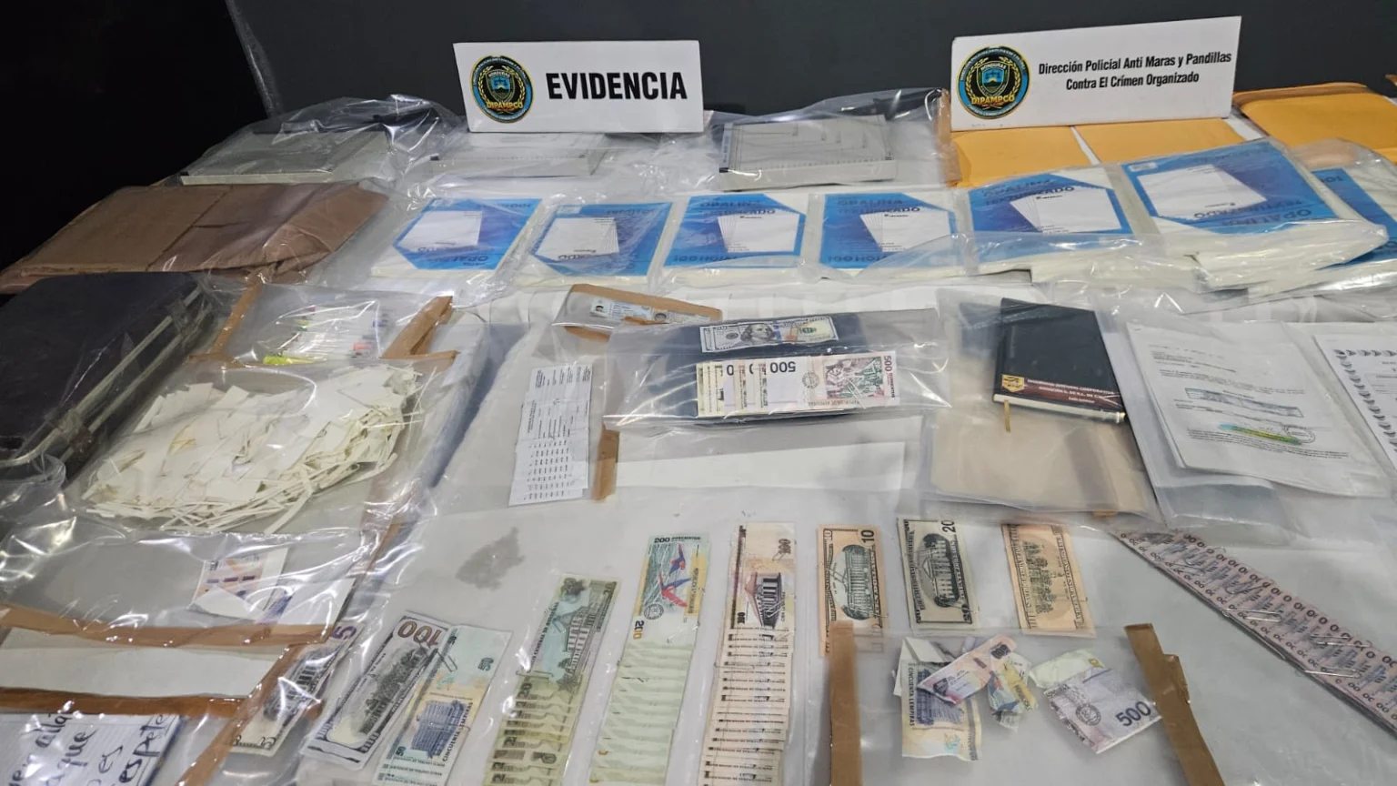 Capturan a integrantes de la banda “G5” por falsificación de dinero y lavado de activos 1 dinero falsificado