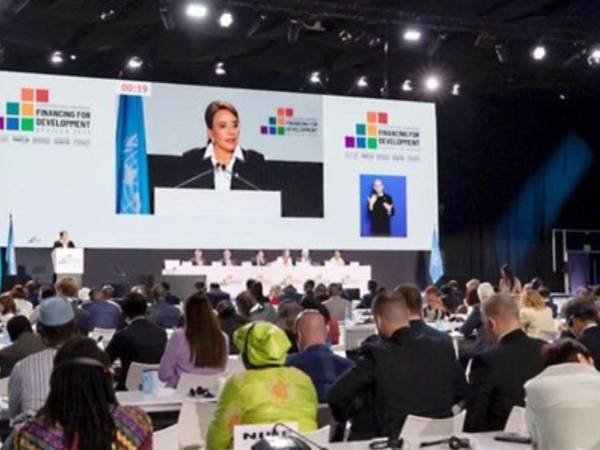 Presidenta Xiomara Castro propone revisar el modelo económico mundial durante cumbre de la ONU 1 diseno sin titulo 2025 06 30t07453 11223259 20250630074323