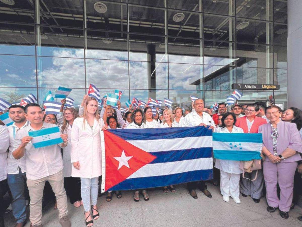 Colegio Médico mantiene denuncia contra brigadas cubanas ante el Ministerio Público 1 medicos cubanos honduras 7206092 20240411115728