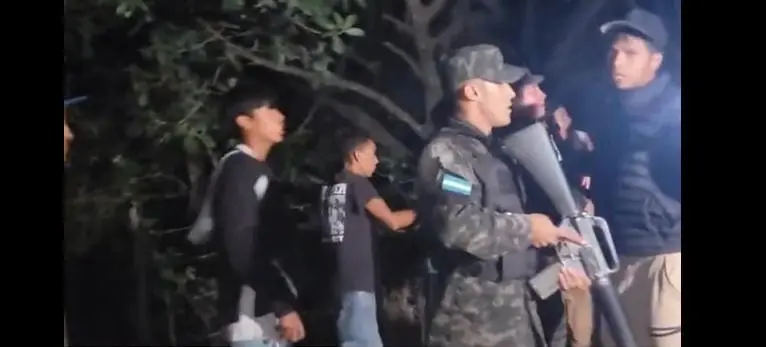 Disparos de militares ebrios provocan caos en Cofradía 1 militares Cofradia.jpg