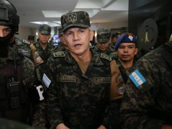 Roosevelt Hernández: “Las Fuerzas Armadas son un instrumento del poder político” 1 roosevelt hernandez ffaa instrumento 11126425 20250620083214