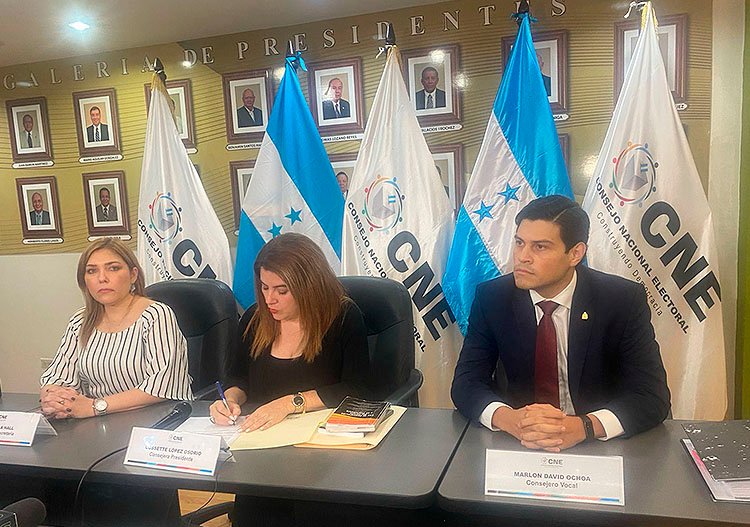 Analistas advierten riesgo de crisis institucional por parálisis en el CNE 1 20241108 El CNE aprueba por unanimidad la adjudicacion del TREP a Smartmatic