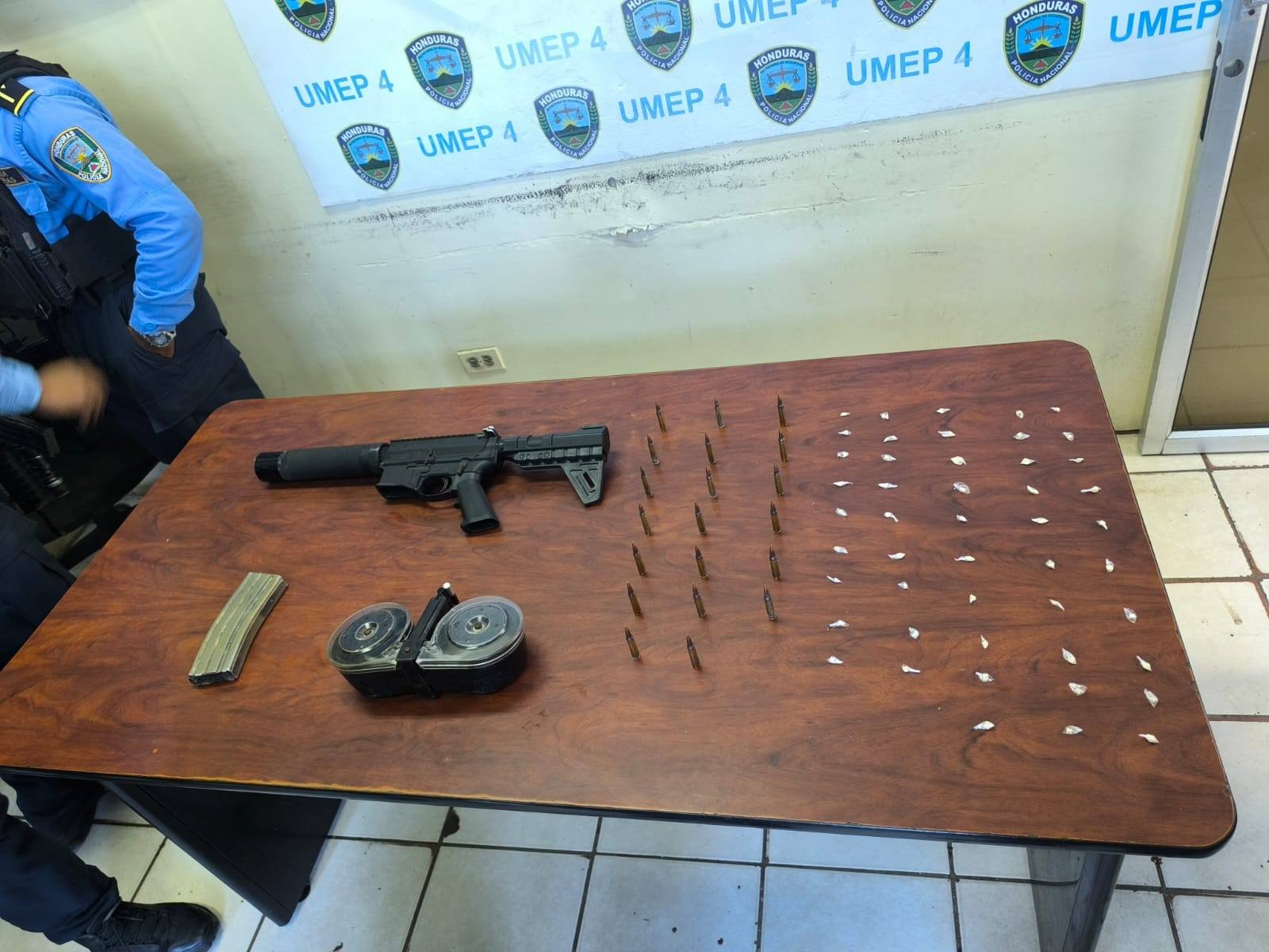 Cae presunto pandillero con fusil AR-15 y lista de extorsión en la colonia Villa Nueva 2 518245980 1067823098873999 5356282442116889868 n