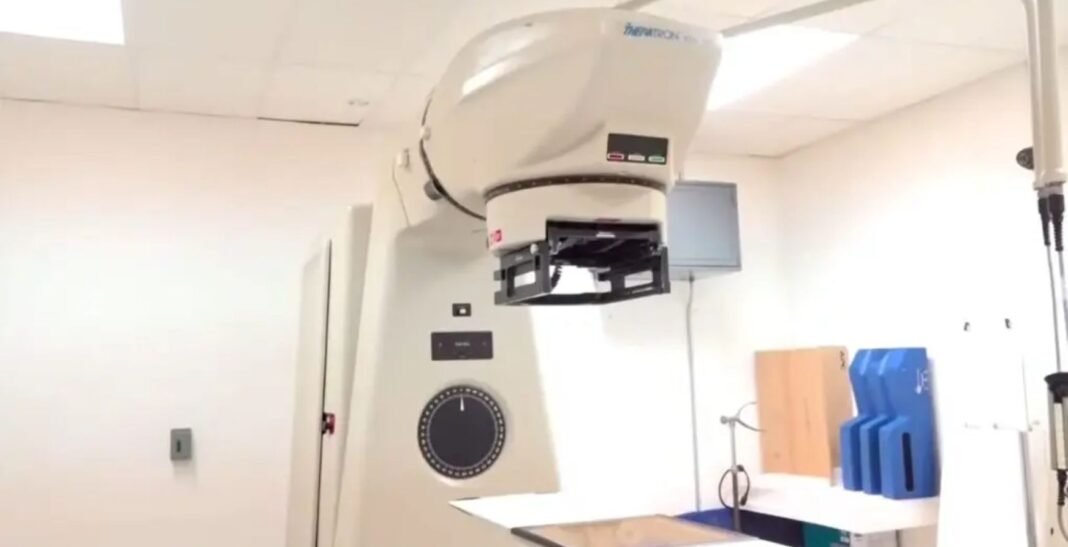 Hospital San Felipe incorpora nueva fuente de Cobalto 60 para tratar cáncer ginecológico 1 Cobalto 60 LaTribuna 1068x547 1