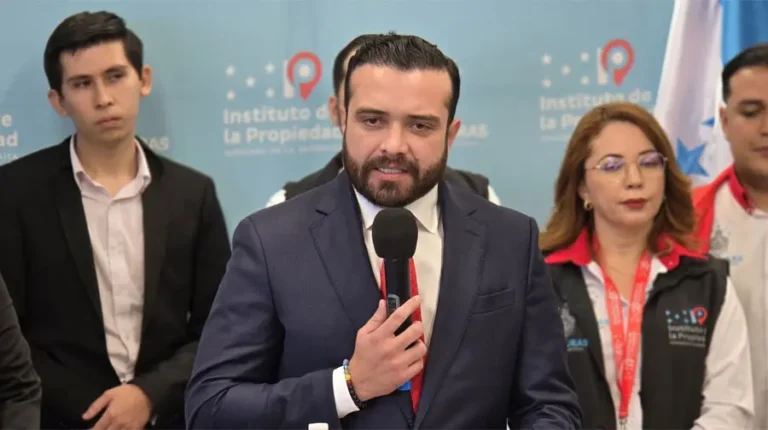 Francisco Bocanegra.jpg