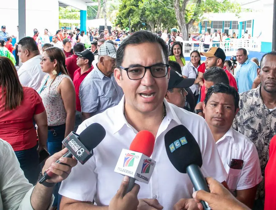 Héctor Zelaya culpa a Nasralla por renuncia de Ana Paola Hall en el CNE 1 Hector Manuel Zelaya.jpg 1