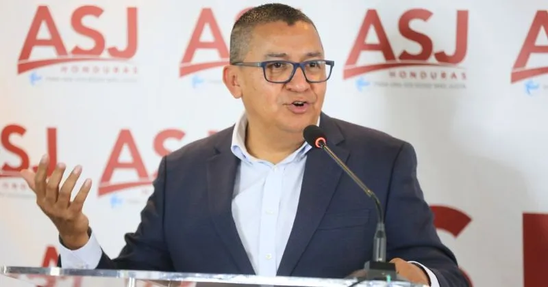 Carlos Hernández: “La corrupción actual podría ser peor que la de años anteriores” 1 Informe ASJ Asociacion Para Una Sociedad Mas Justa Carlos Hernandez Director 1