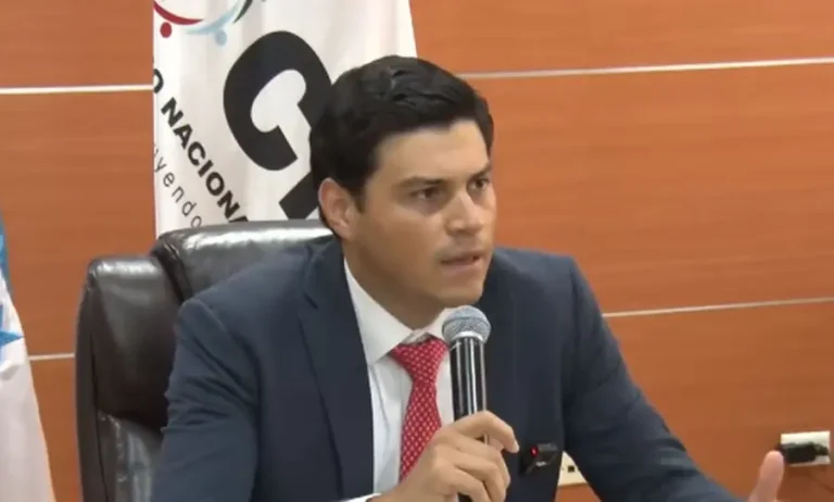 Marlon Ochoa se niega a sesionar en el CNE y acusa “intento de fraude” sin pruebas 23 Marlon Ochoa 09 06 25.jpg