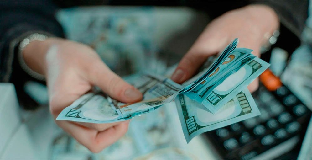 Senado de EE. UU. aprueba reducción del impuesto a remesas del 3.5 % al 1 % 1 REMESAS