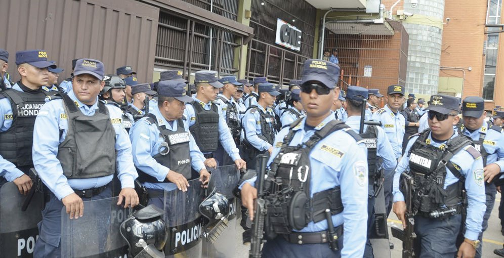CNE refuerza seguridad ante licitación del TREP en medio de presiones institucionales 1 RESGUARDO POLICIAL 1 copia