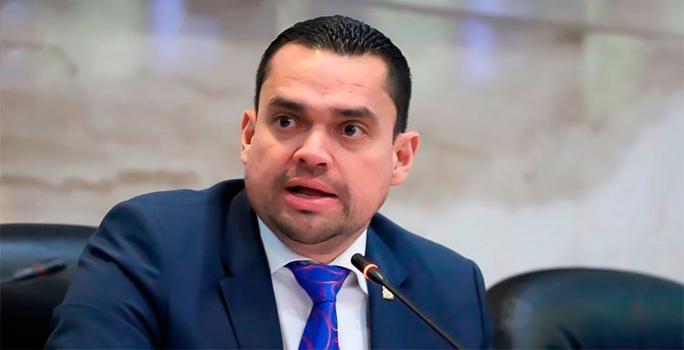 Tomás Zambrano: “Marlon Ochoa le está haciendo mal los mandados a Mel Zelaya” 1 Tomas Zambrano 2