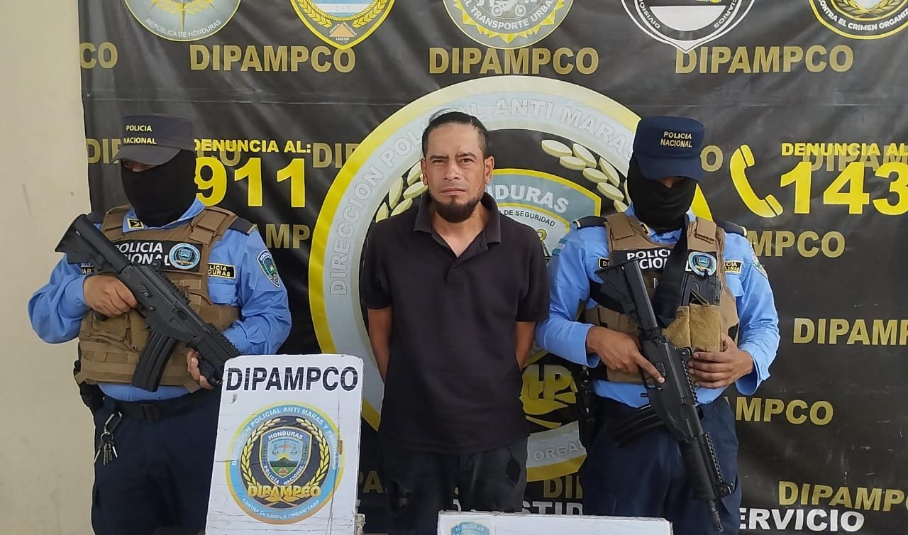 Capturan en el Perpetuo Socorro a presunto pandillero de la MS-13 con droga lista para la venta 1 WhatsApp Image 2025 07 02 at 14.55.58 1