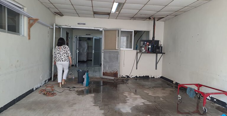 colapsada la morgue del hospital atlantida 8