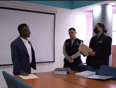 SENACIT bajo fuego por compra de laptops a constructora sin experiencia tecnológica 3 ministro Luther Castillo