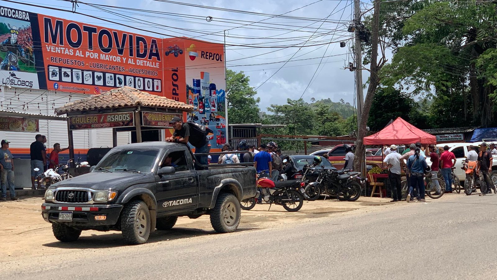 Asesinan a un hombre dentro de venta de repuestos en Danlí, El Paraíso 1 539605307 2790081094534730 1362151462226841135 n