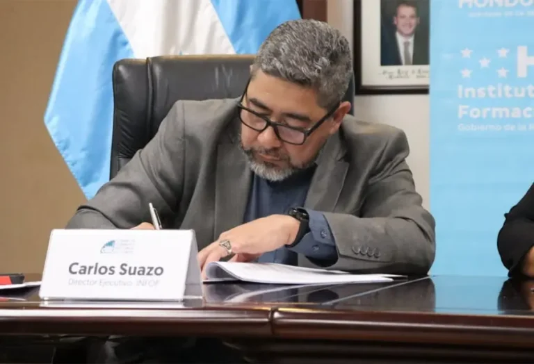 Director del Infop denuncia millonario fraude y título falso de dirigente sindical 1 Carlos Suazo.jpg 1